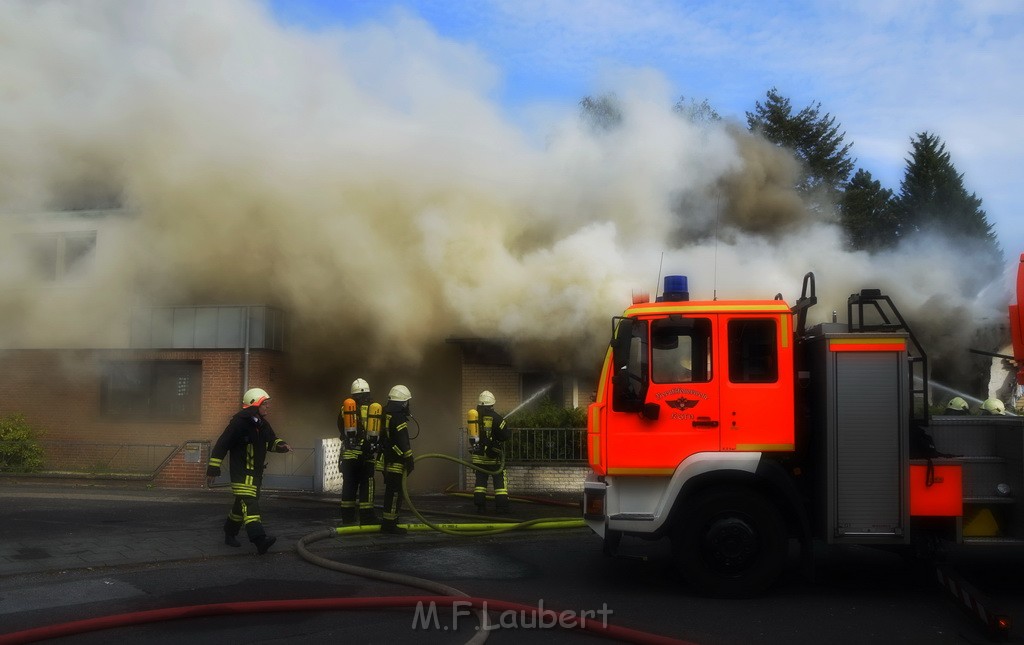 Feuer 2 Y Explo Koeln Hoehenhaus Scheuerhofstr P0040.JPG - Miklos Laubert